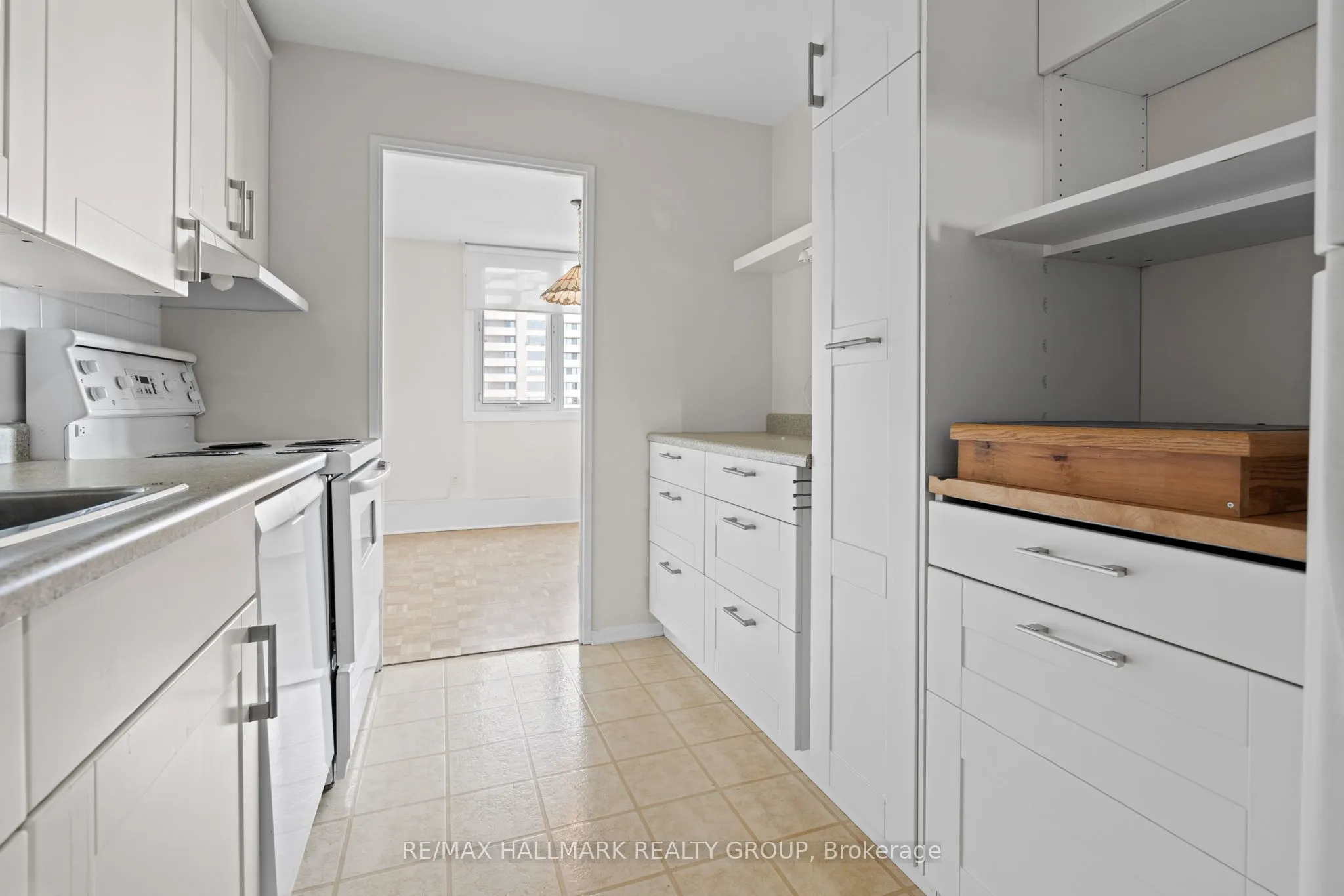 265 Poulin Avenue, #806