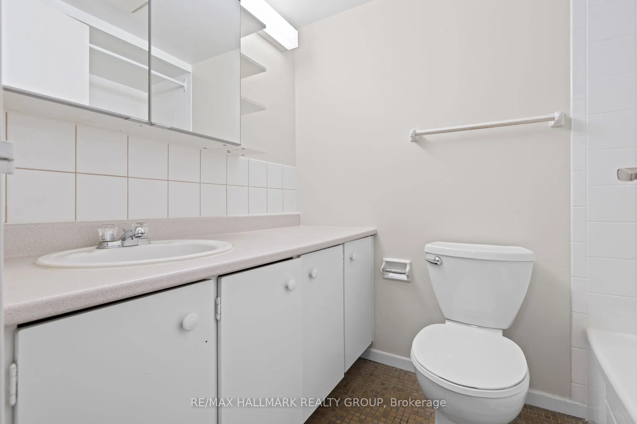 265 Poulin Avenue, #806