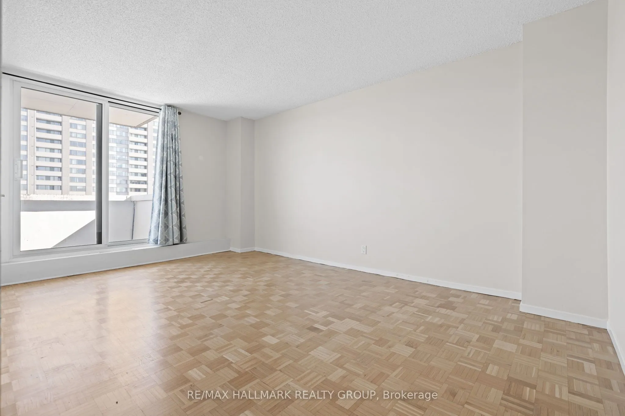 265 Poulin Avenue, #806