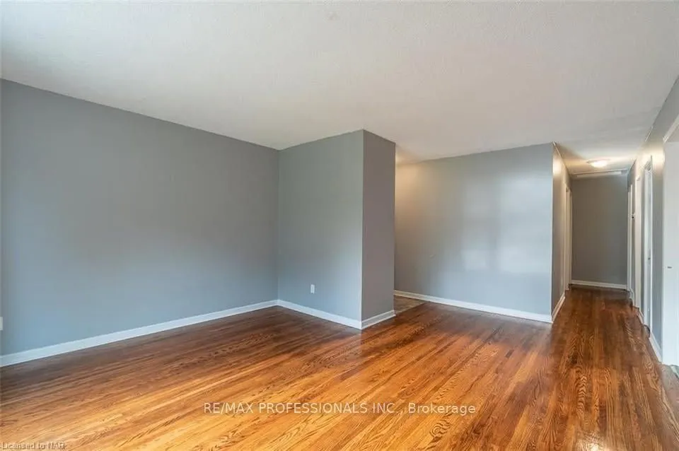 35 Carriage Road, #Upper