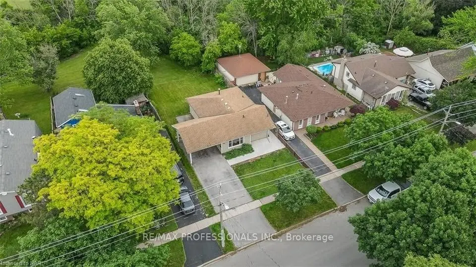 35 Carriage Road, #Upper