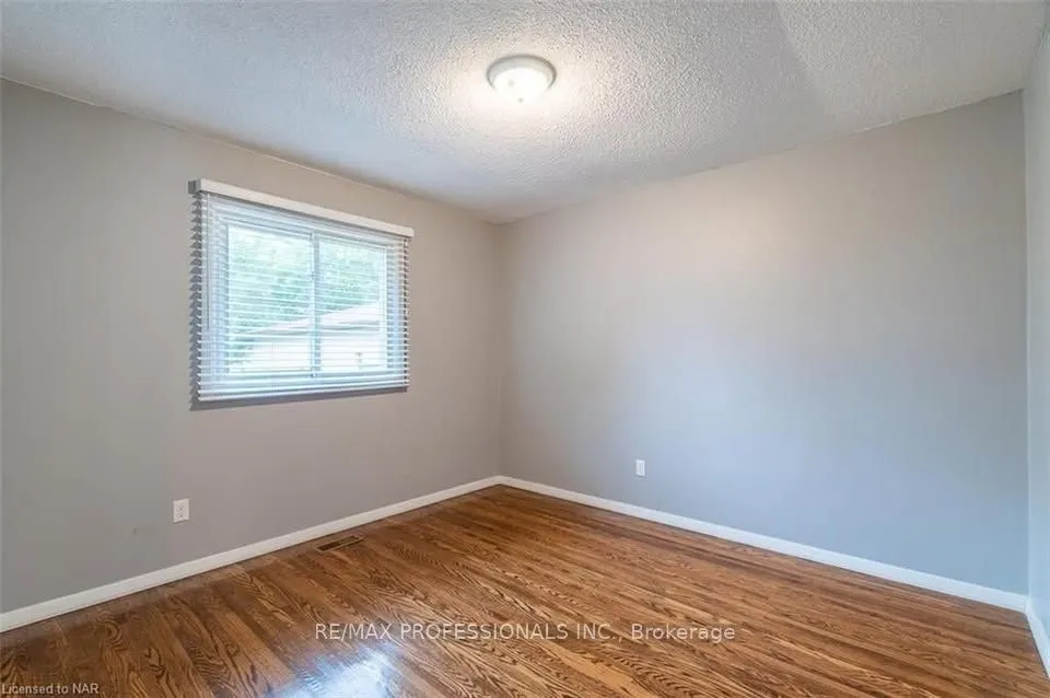 35 Carriage Road, #Upper