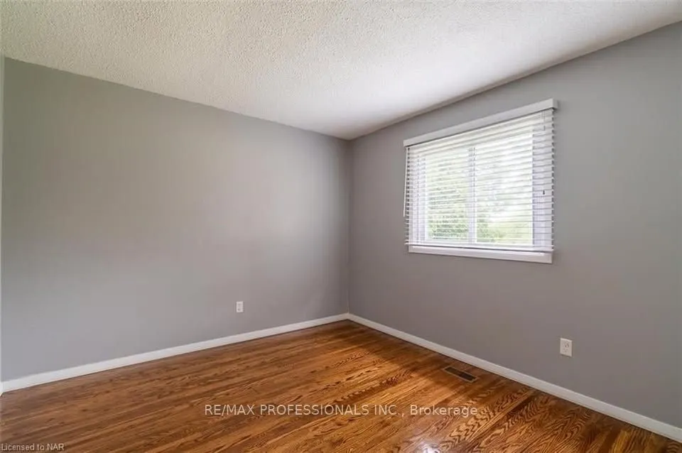 35 Carriage Road, #Upper