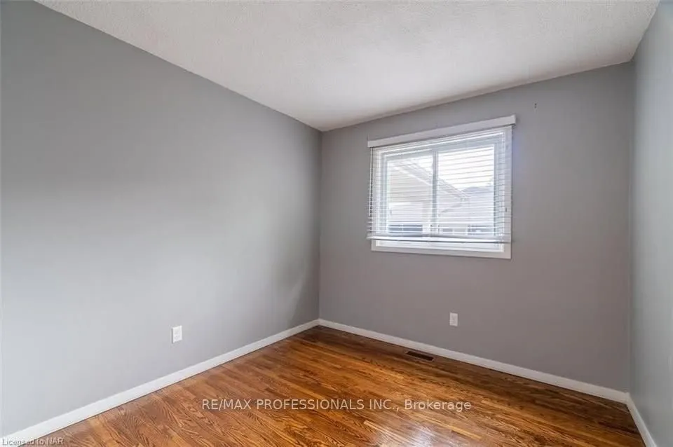 35 Carriage Road, #Upper