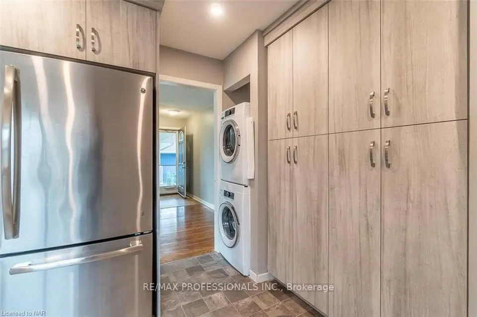 35 Carriage Road, #Upper