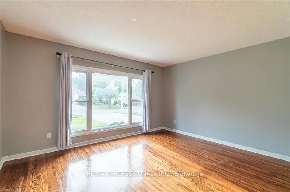 35 Carriage Road, #Upper