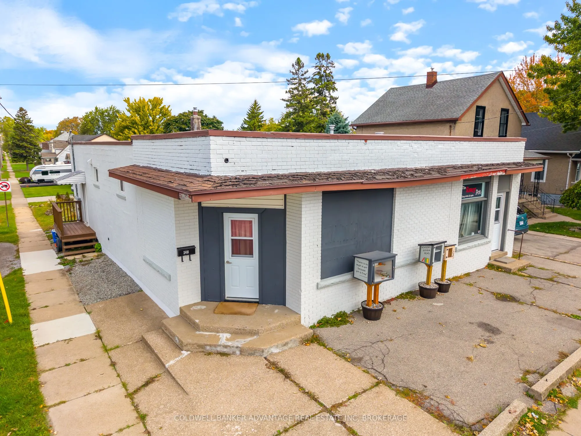 148 KILLALY Street E