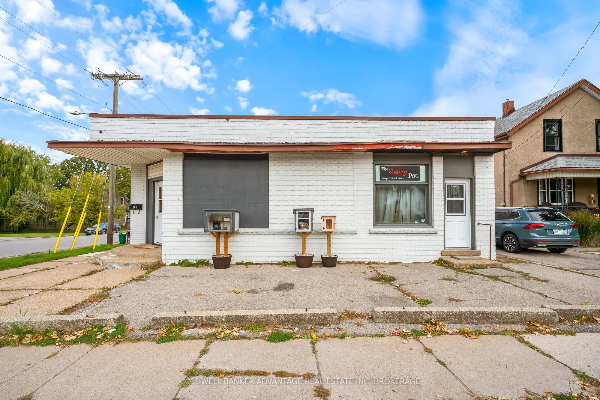 148 KILLALY Street E