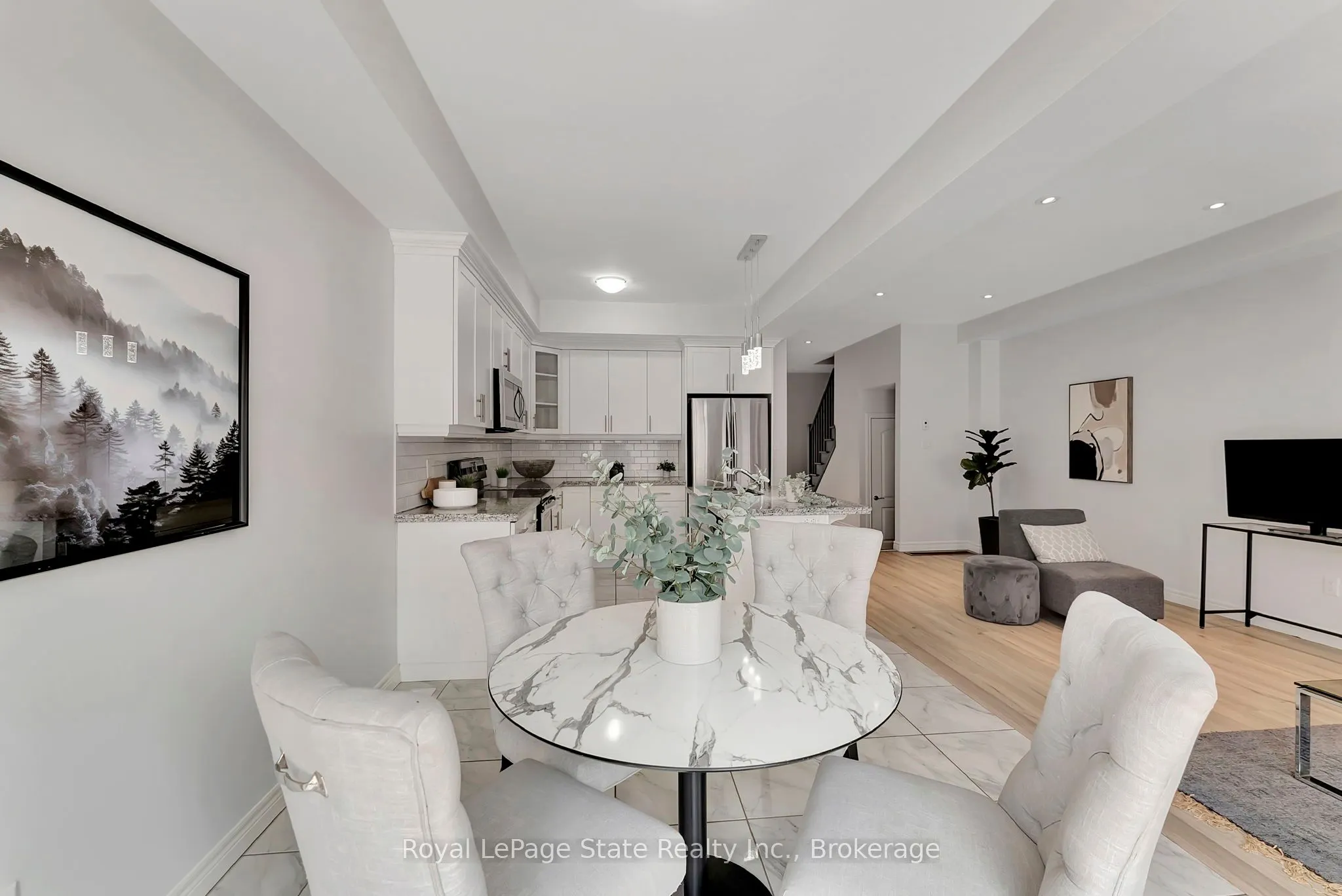 98 Shoreview Place, #18