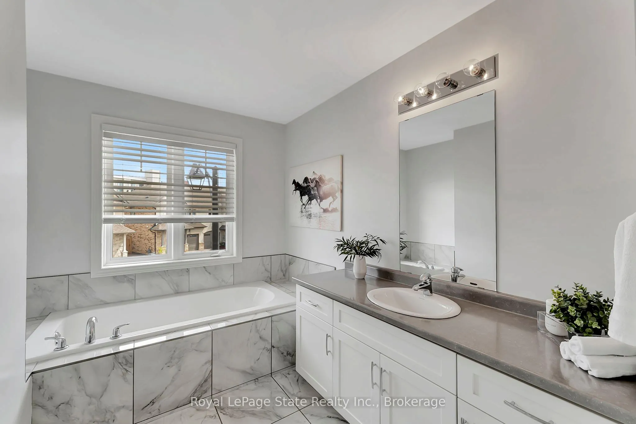 98 Shoreview Place, #18