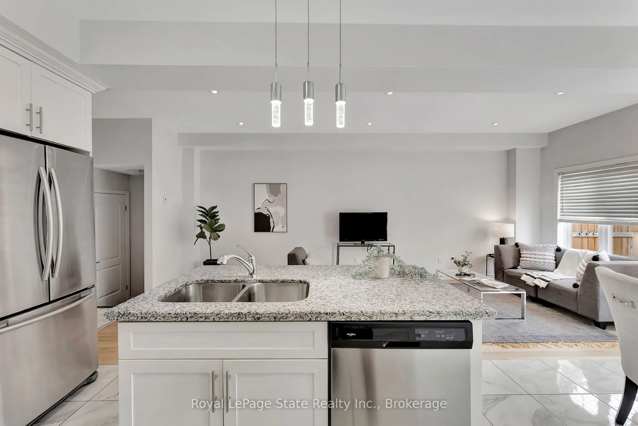 98 Shoreview Place, #18