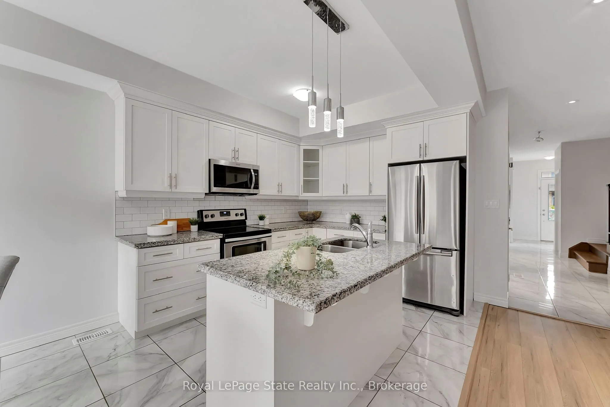 98 Shoreview Place, #18