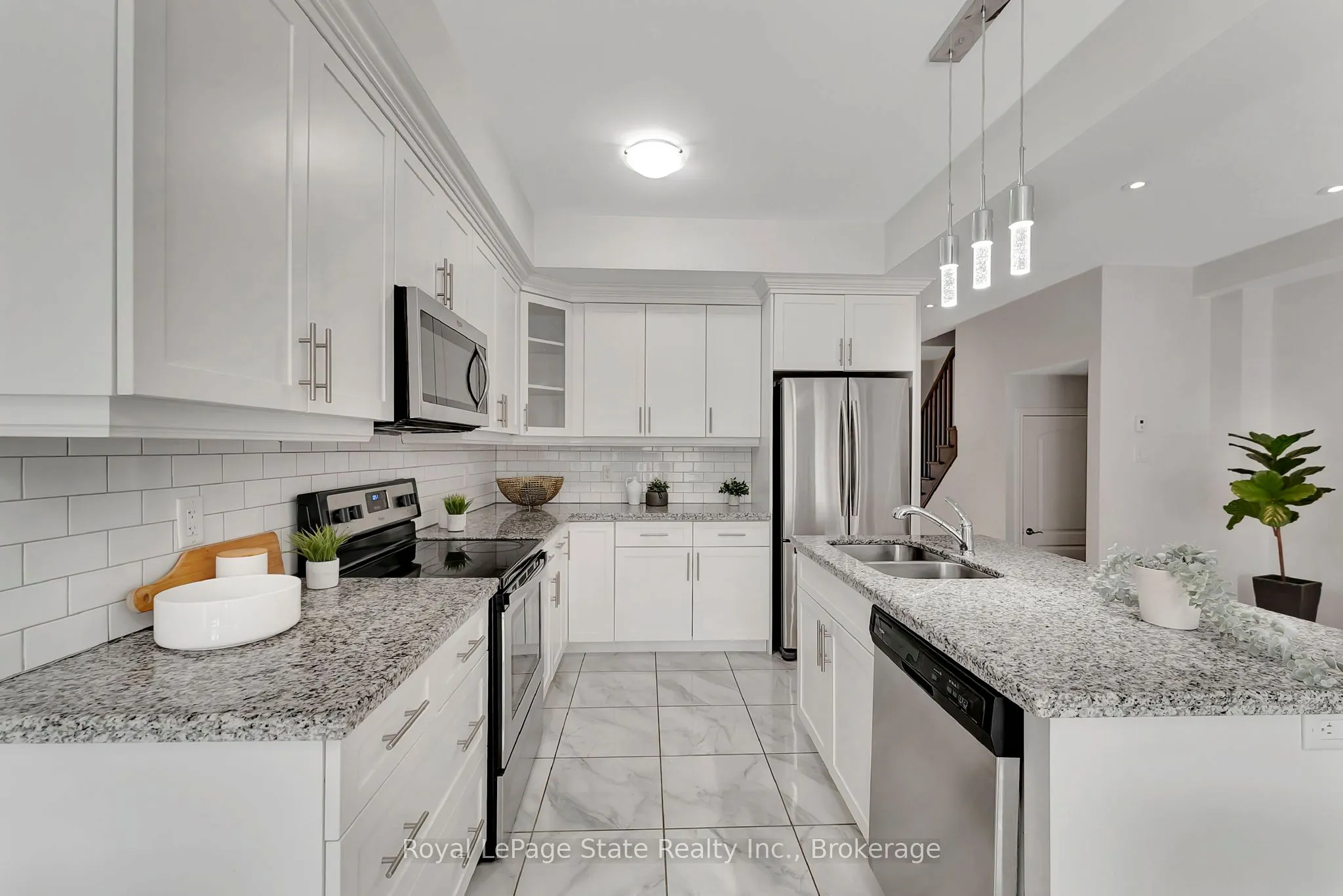 98 Shoreview Place, #18