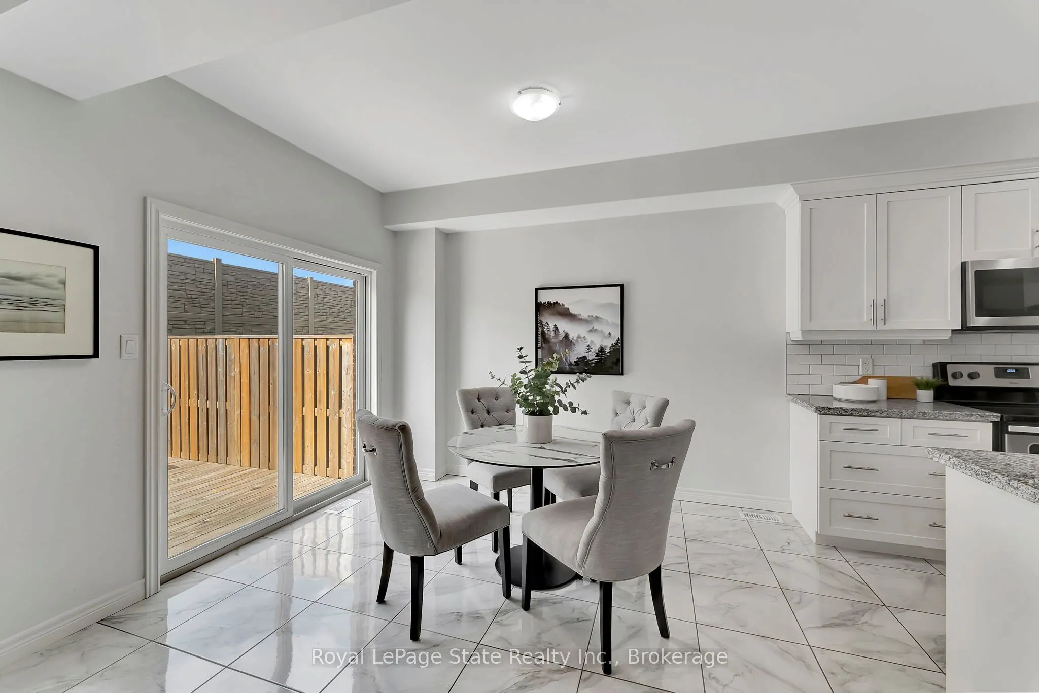 98 Shoreview Place, #18