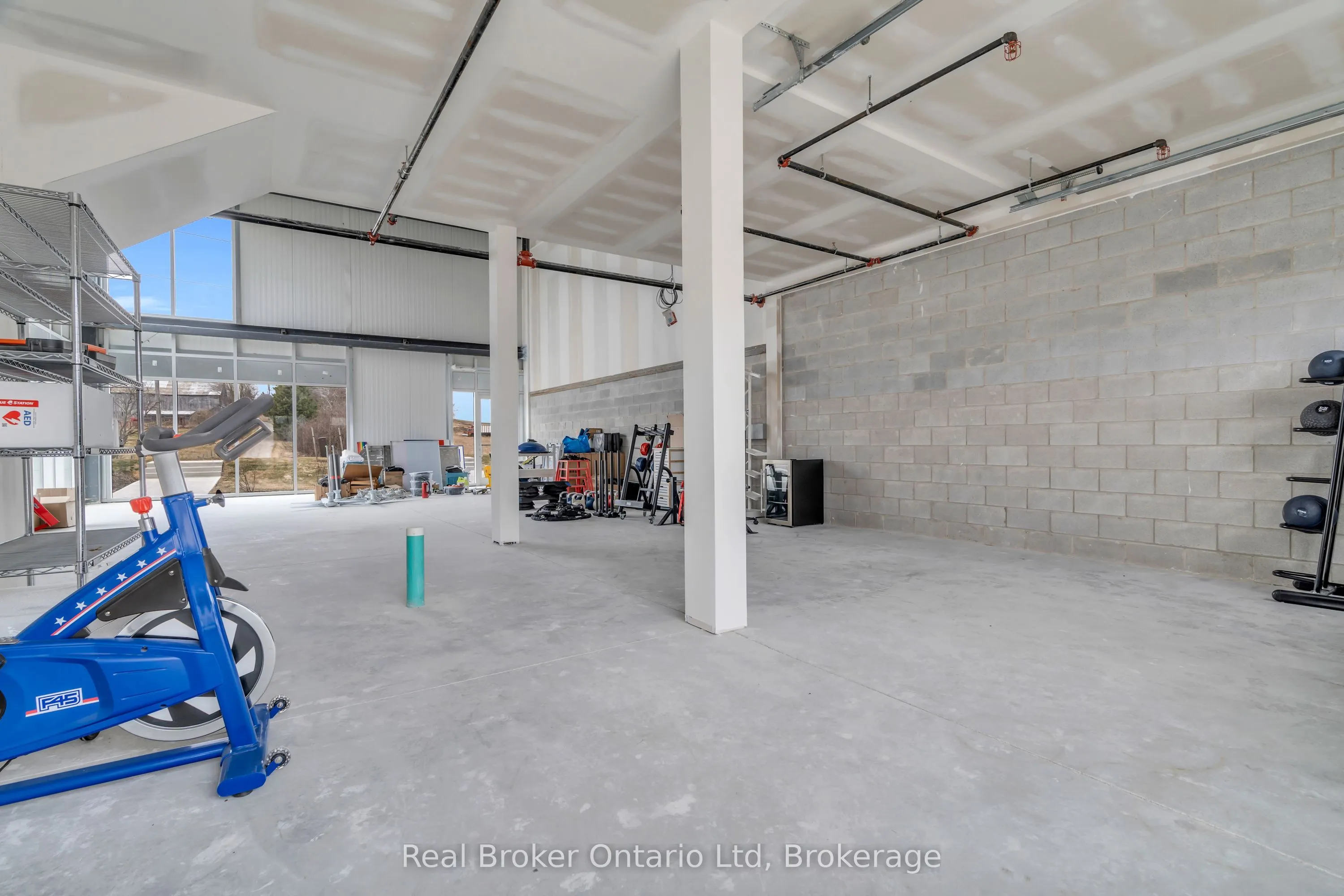595 Hanlon Creek Boulevard, #1 - Full