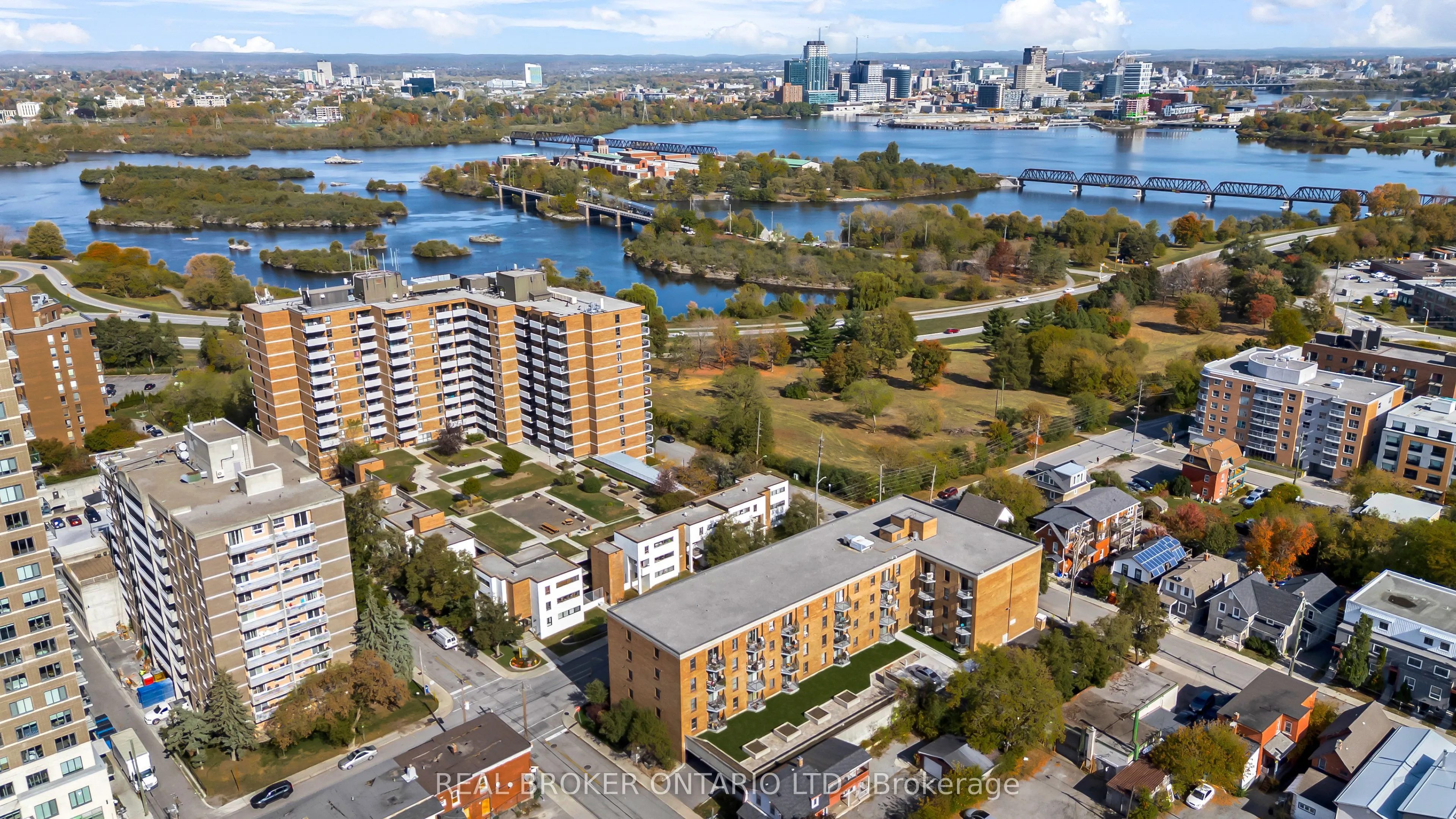 110 Forward Avenue, #209
