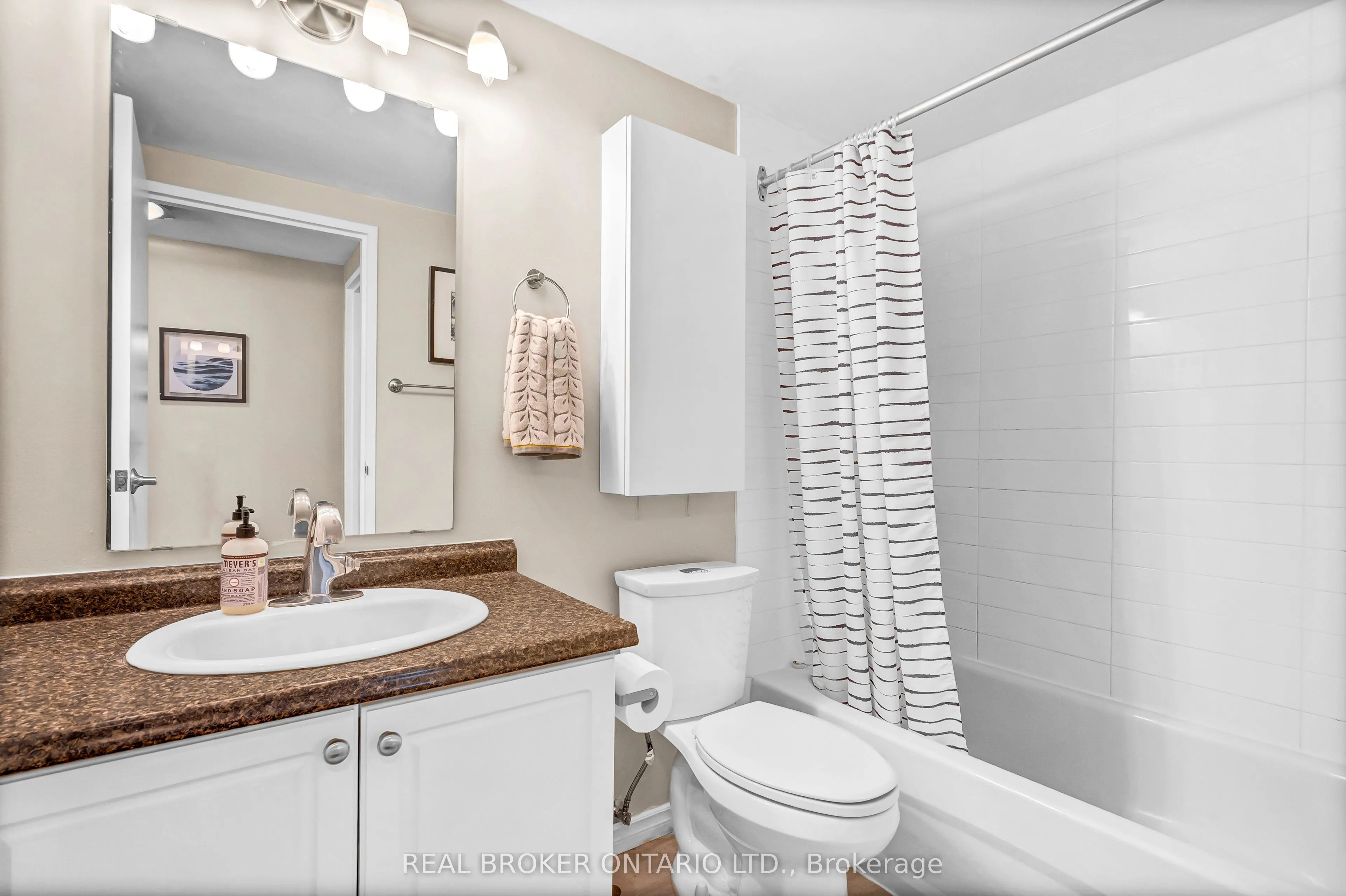 110 Forward Avenue, #209