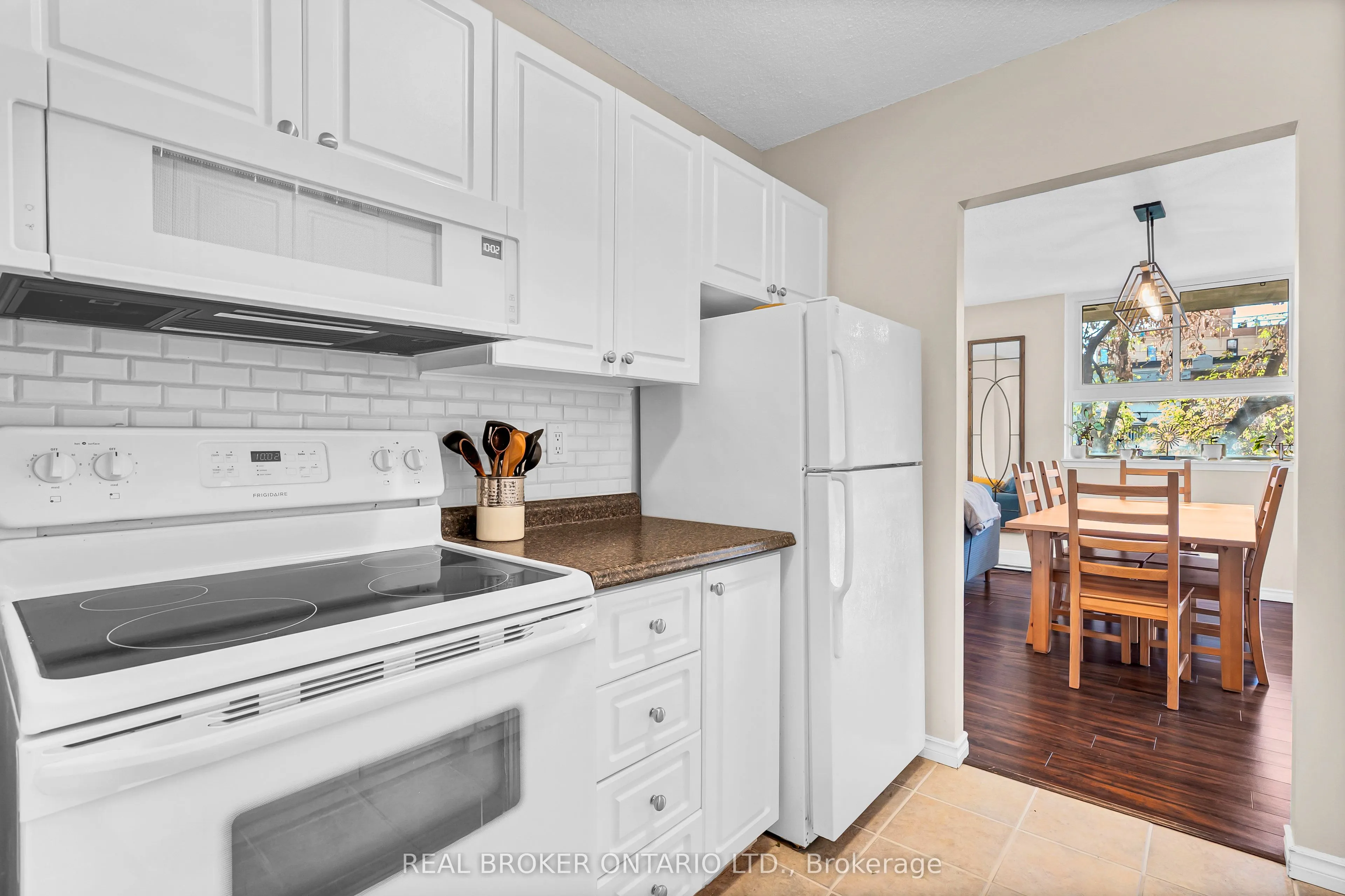 110 Forward Avenue, #209