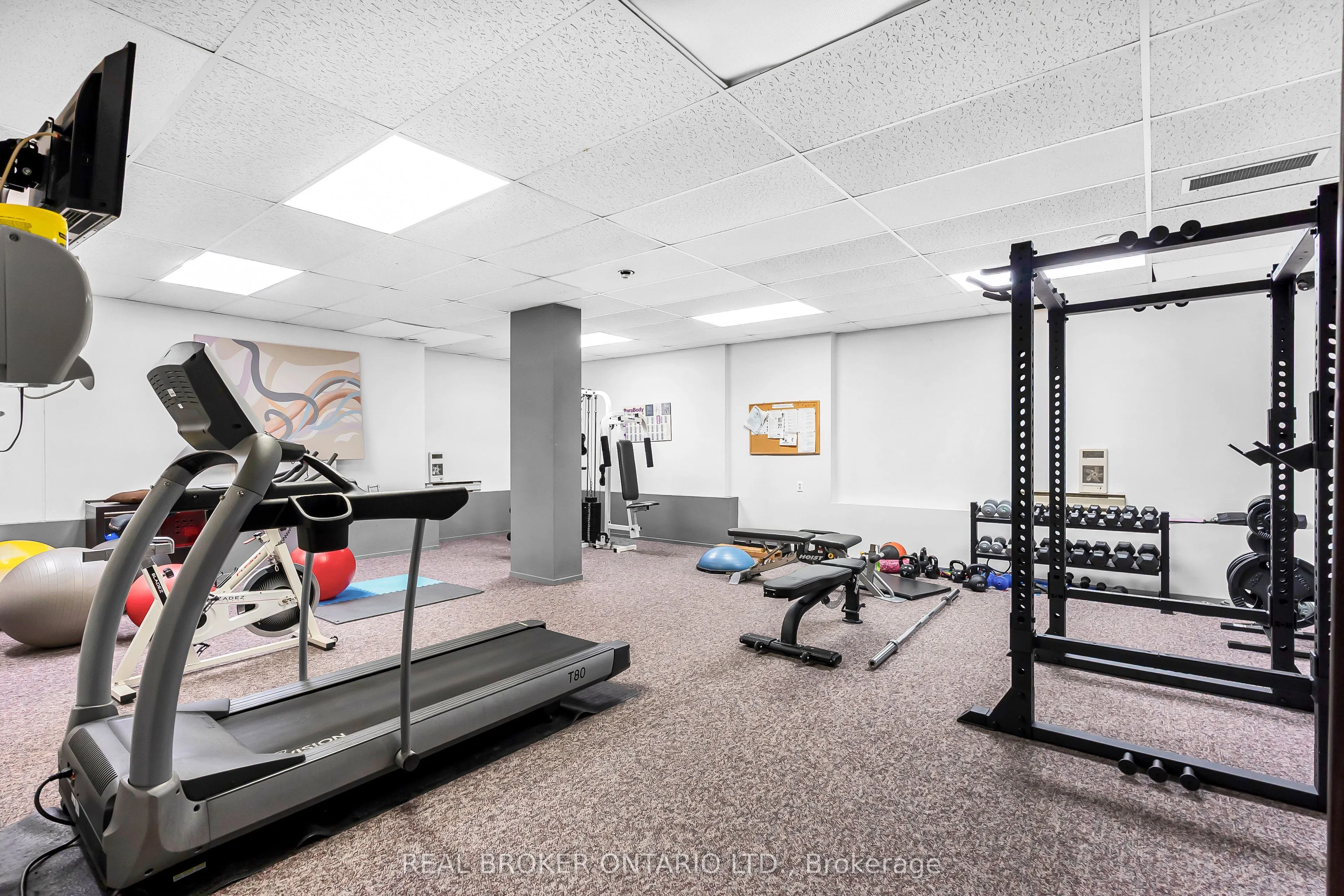 110 Forward Avenue, #209