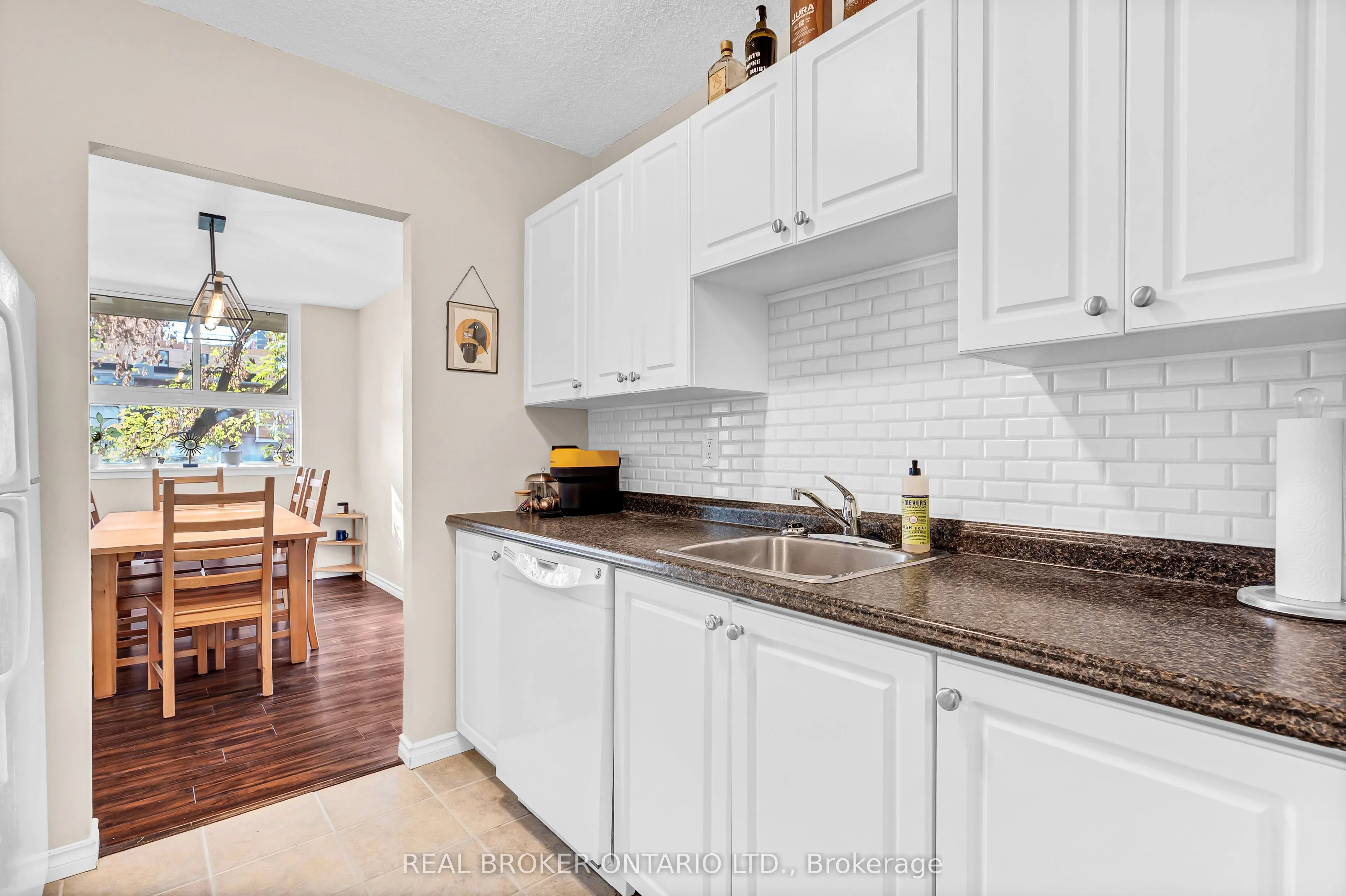 110 Forward Avenue, #209