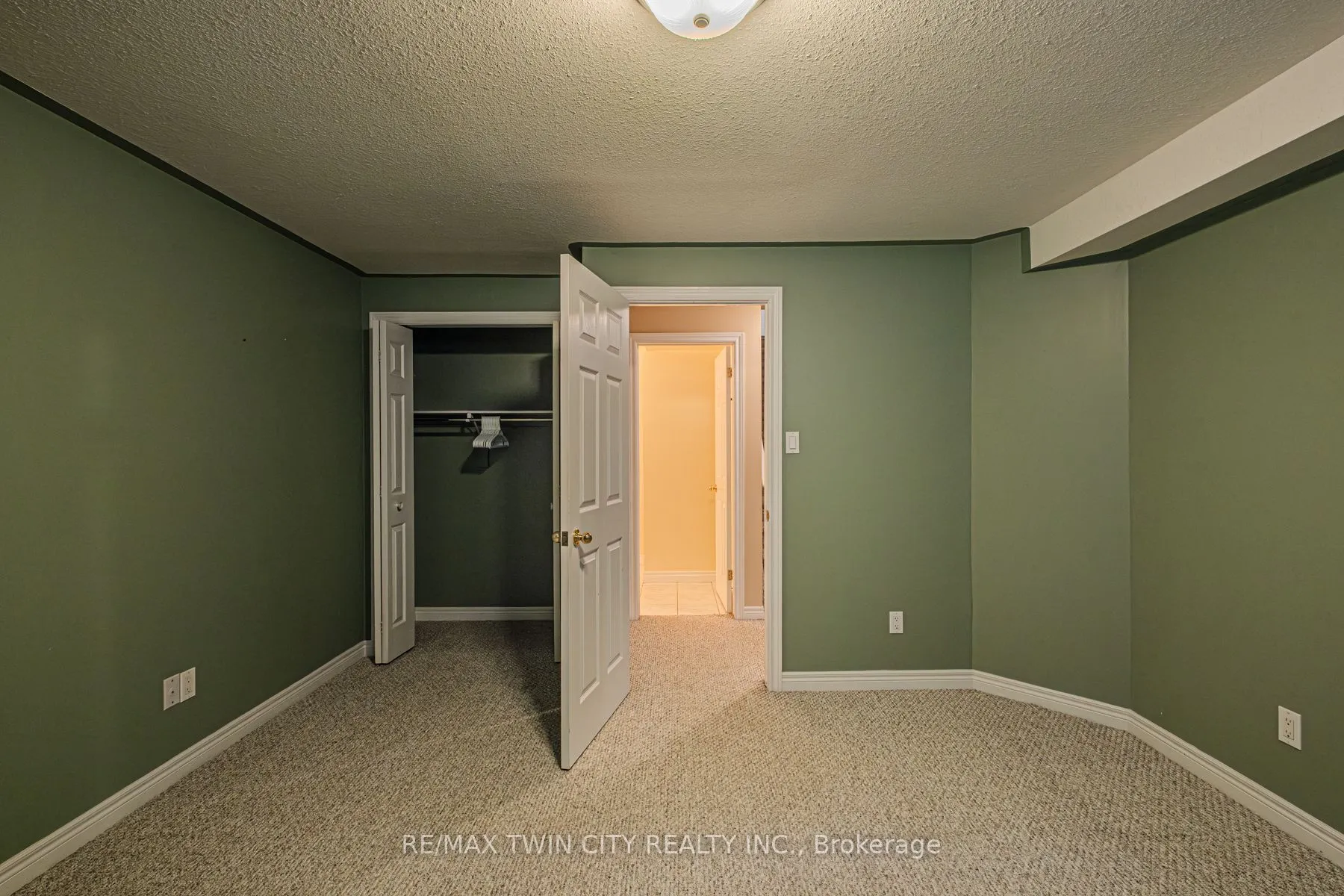 110 Somerset Road W, #9