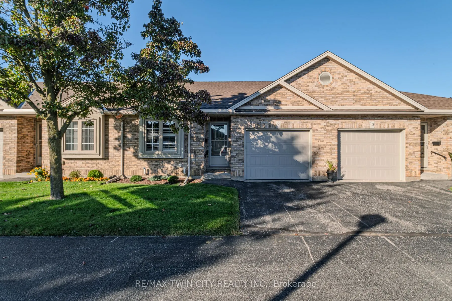 110 Somerset Road W, #9