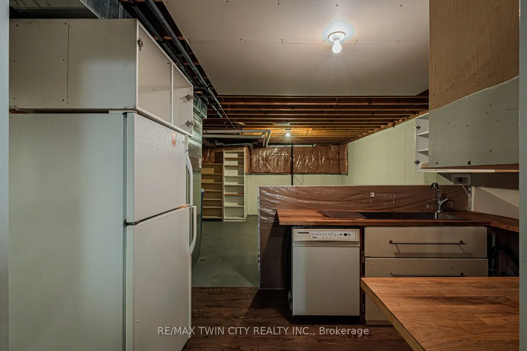 110 Somerset Road W, #9