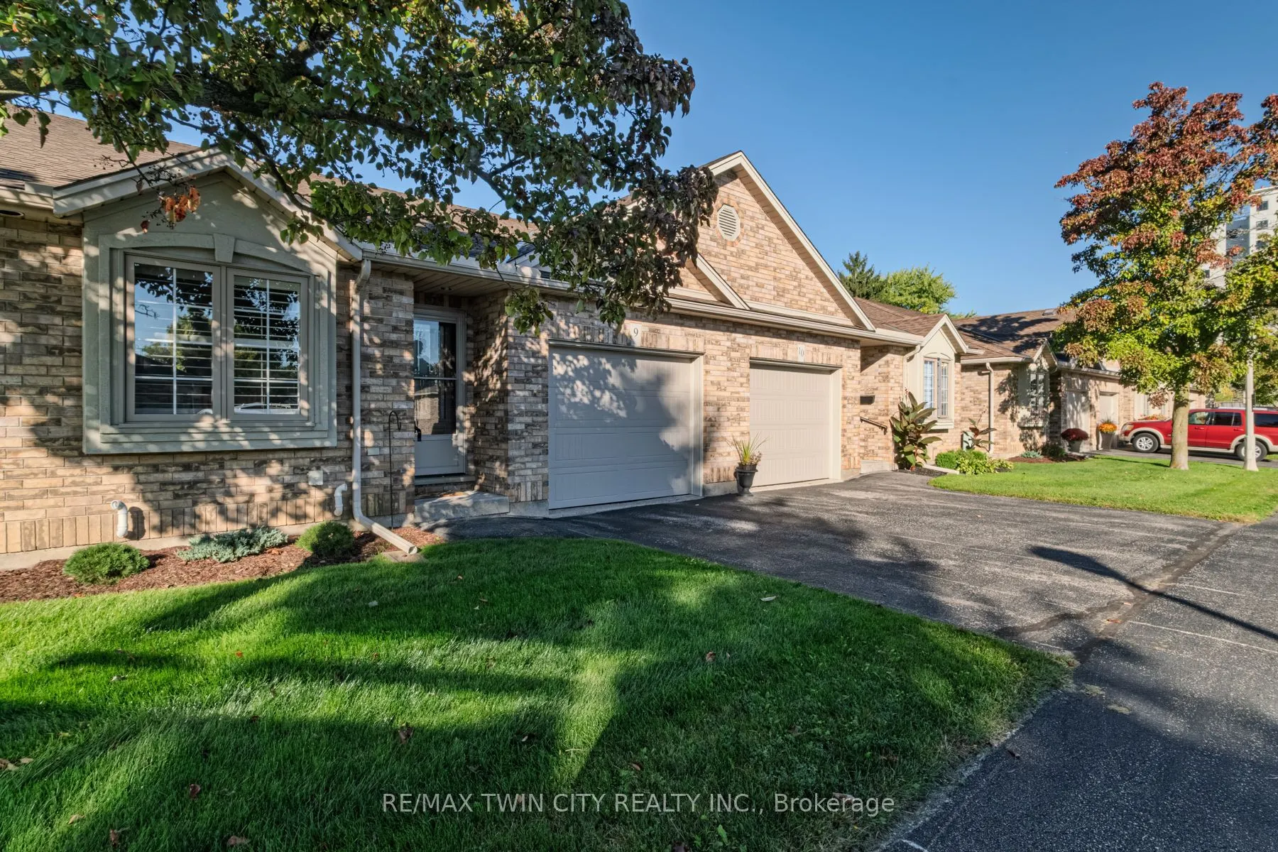 110 Somerset Road W, #9