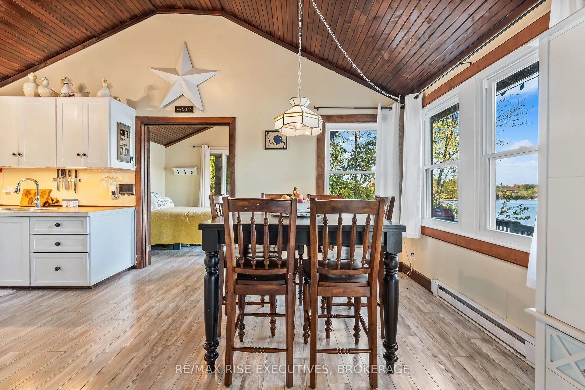465K Lyndhurst Road