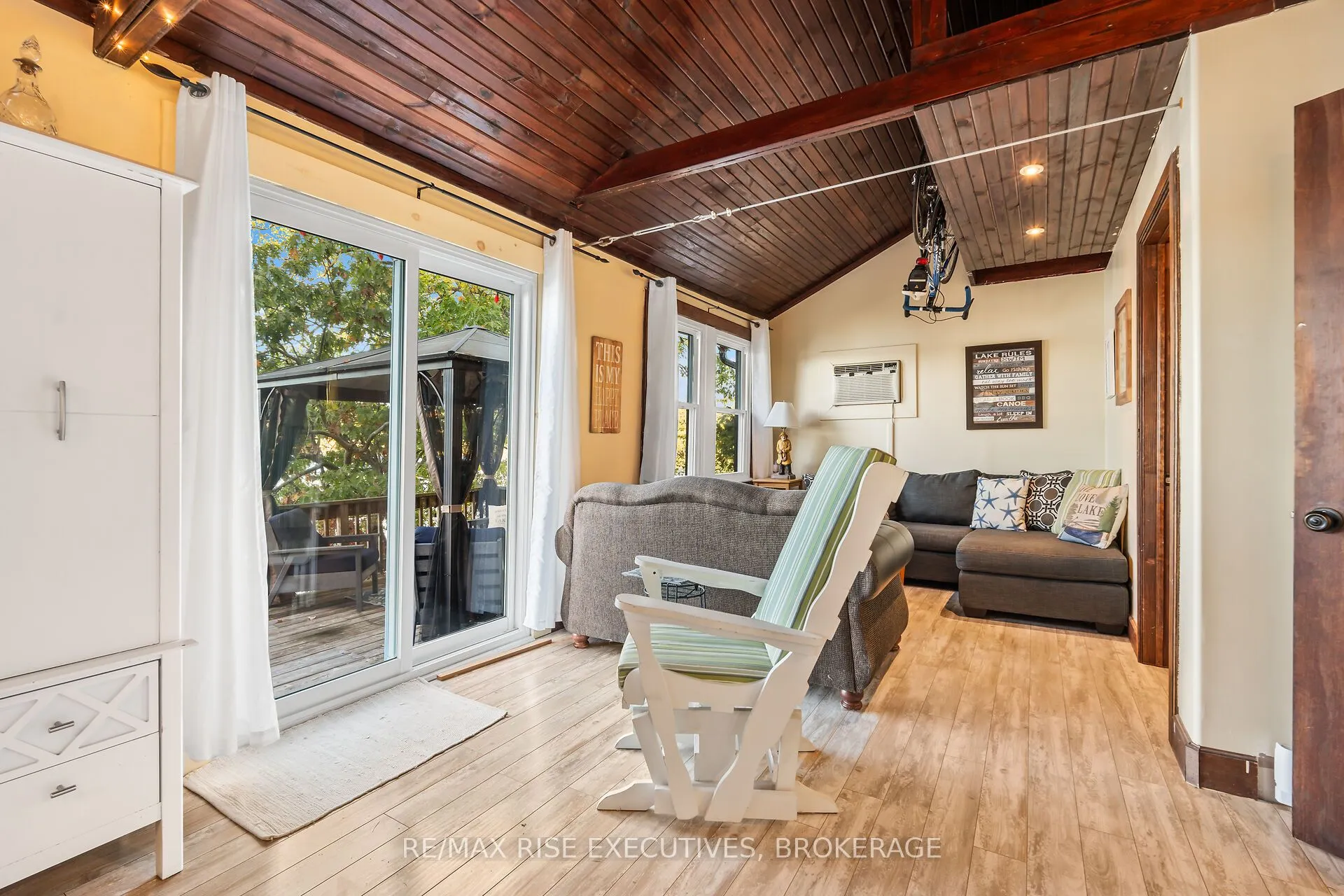 465K Lyndhurst Road