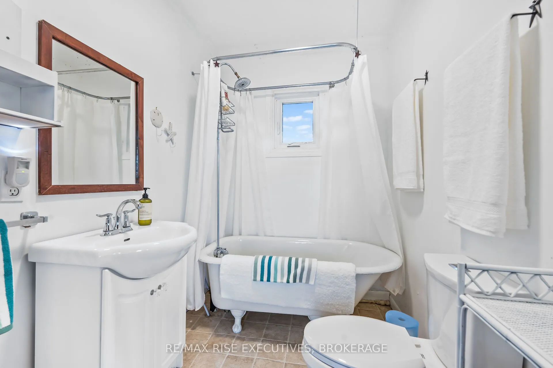 465K Lyndhurst Road