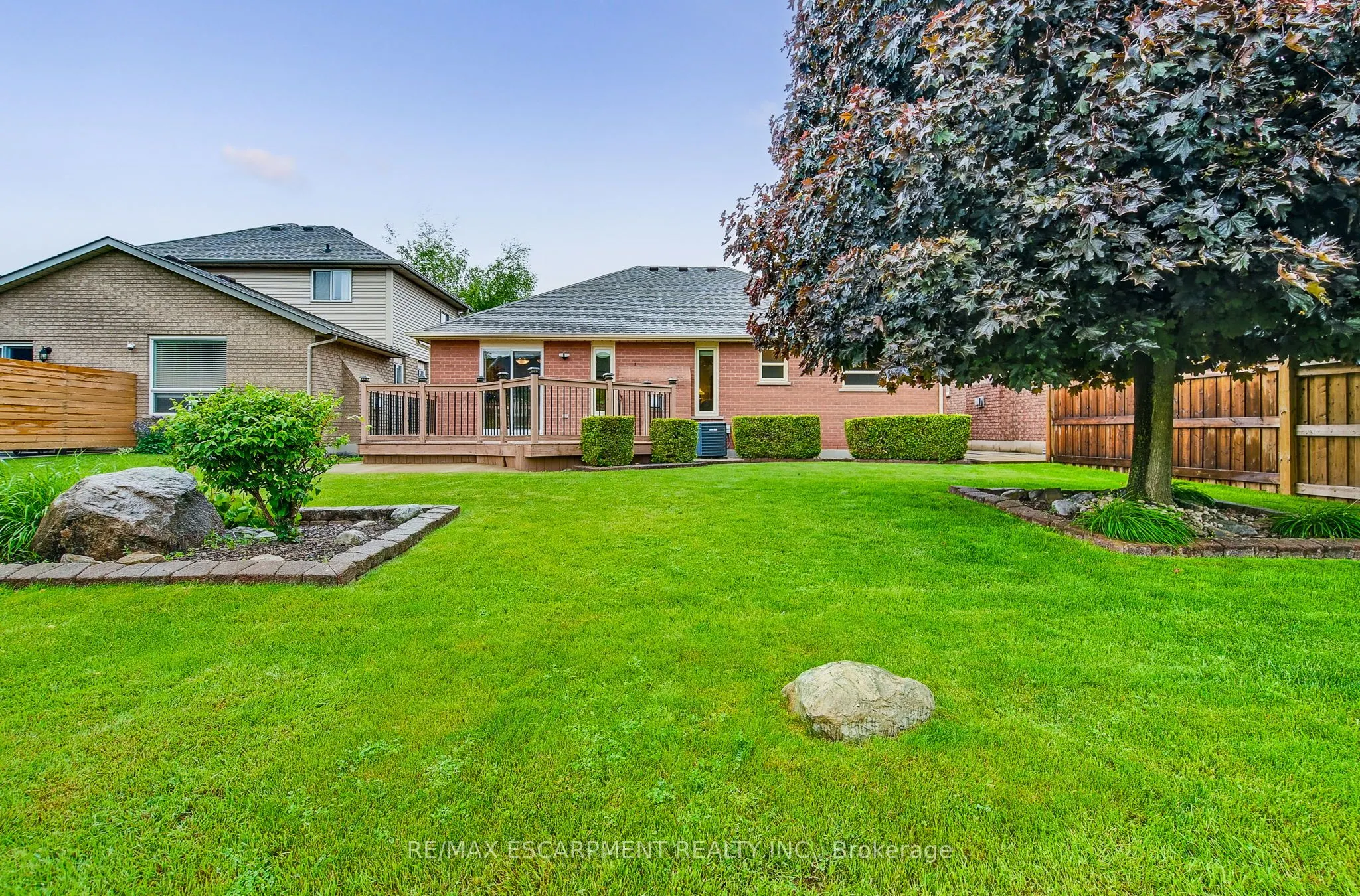 21 RIVIERA Ridge