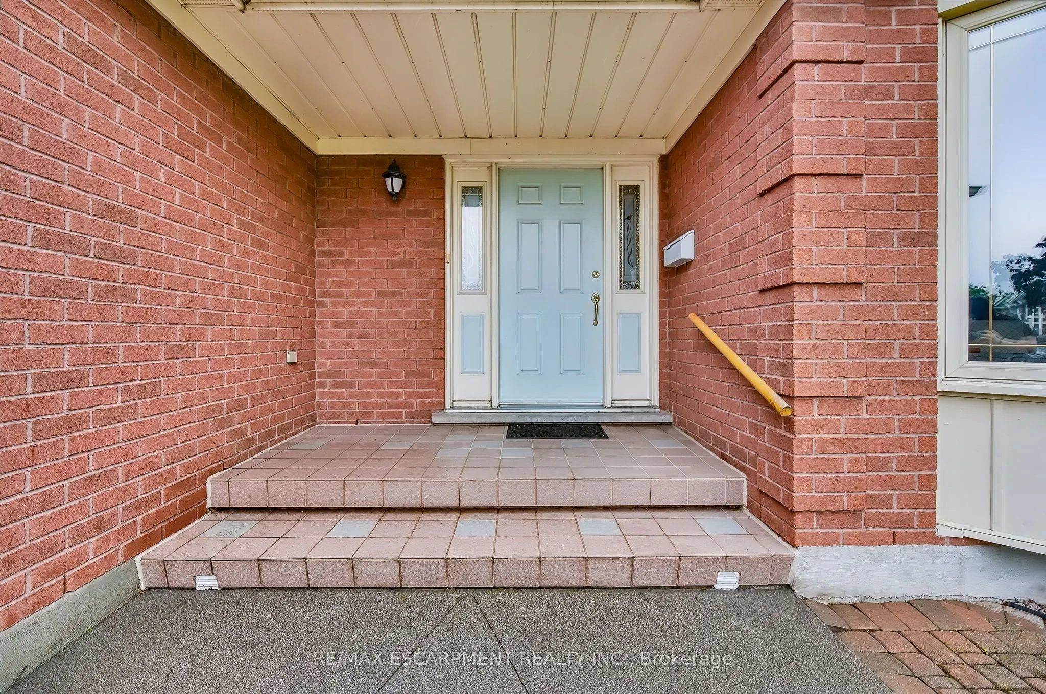 21 RIVIERA Ridge