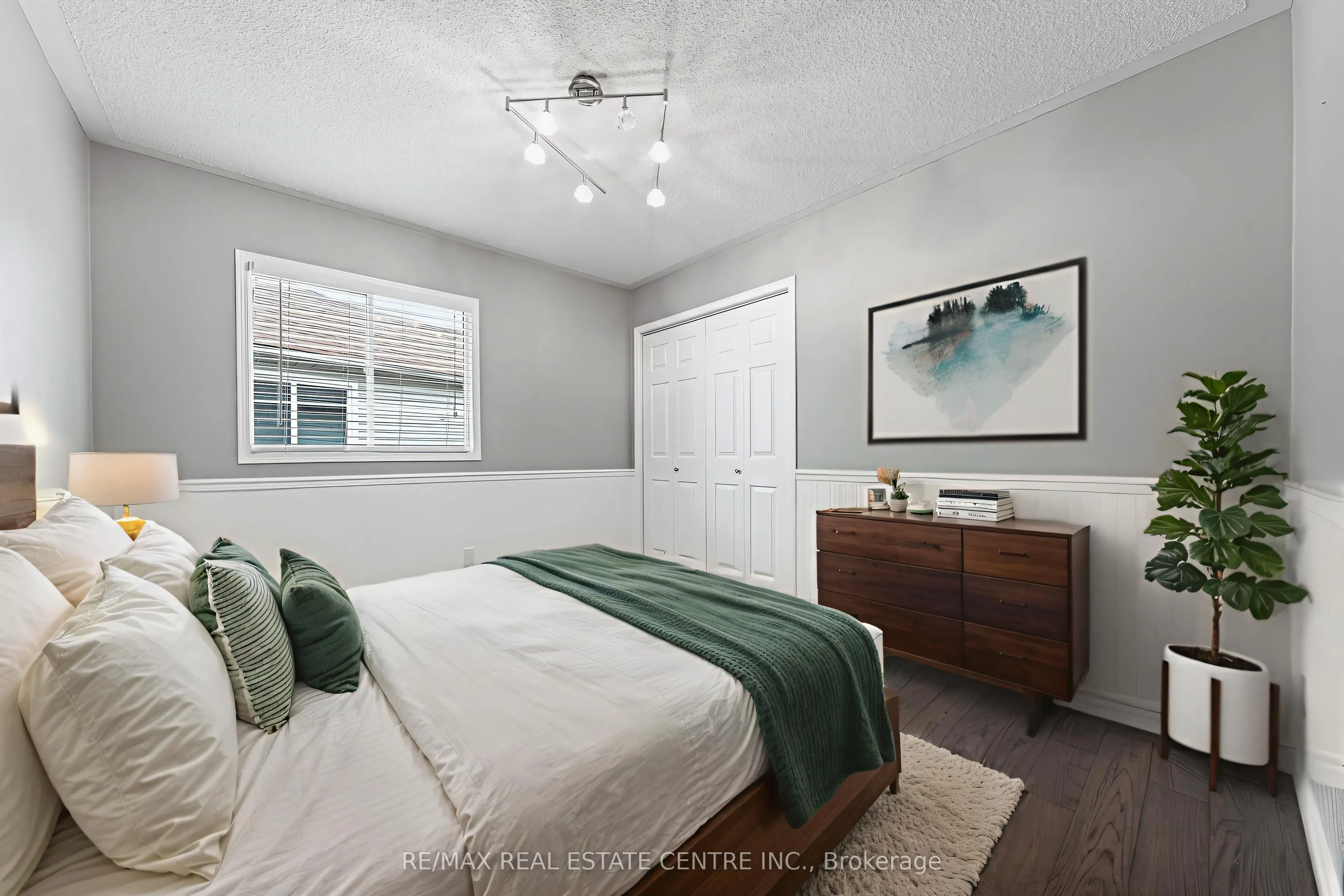 163 GLENVALLEY Drive