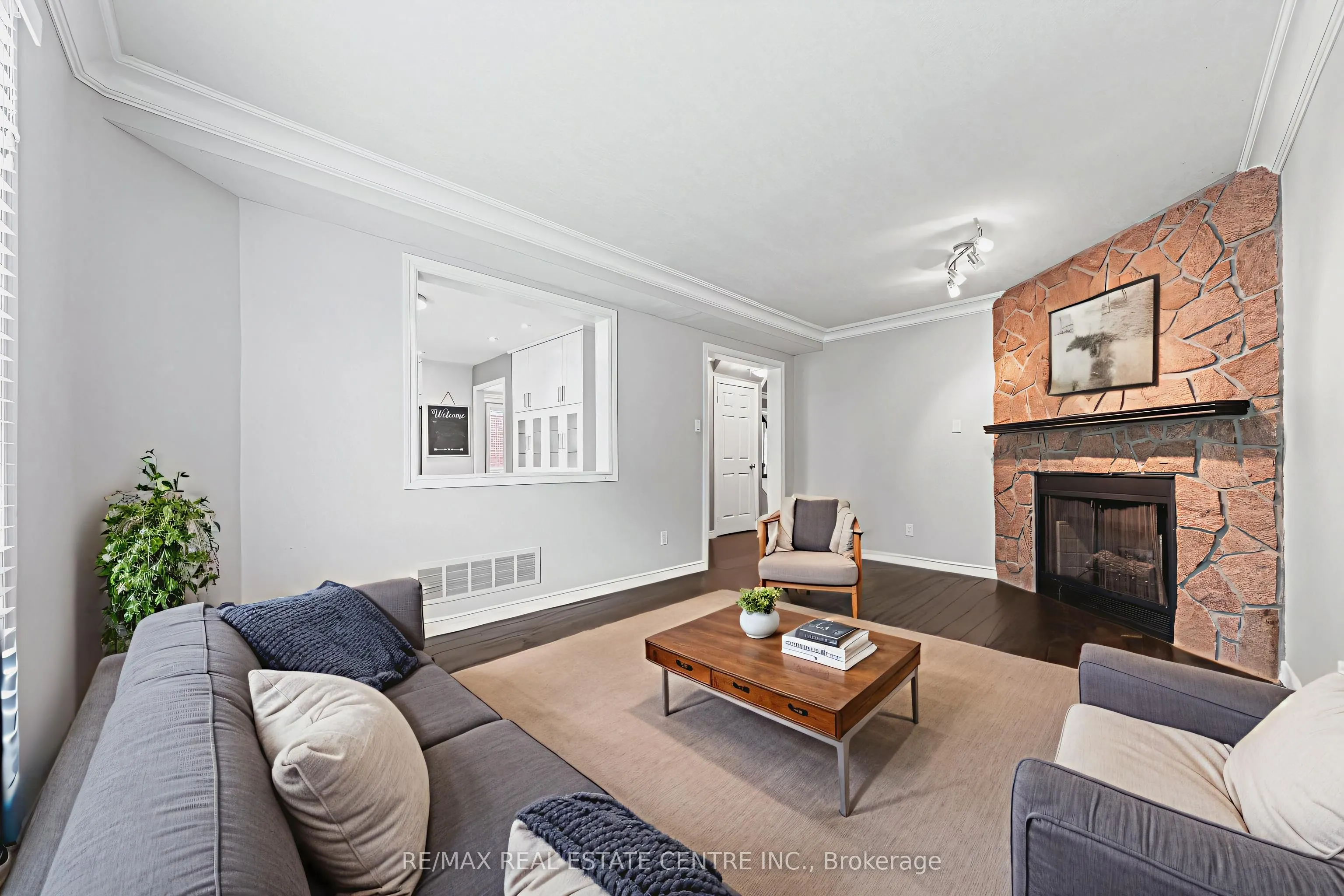163 GLENVALLEY Drive