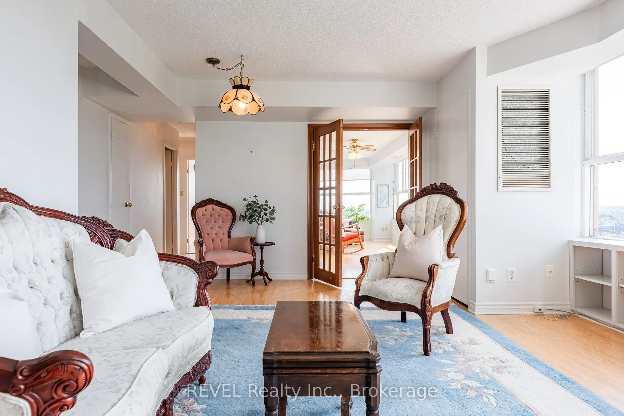 7 GALE Crescent, #PH 4