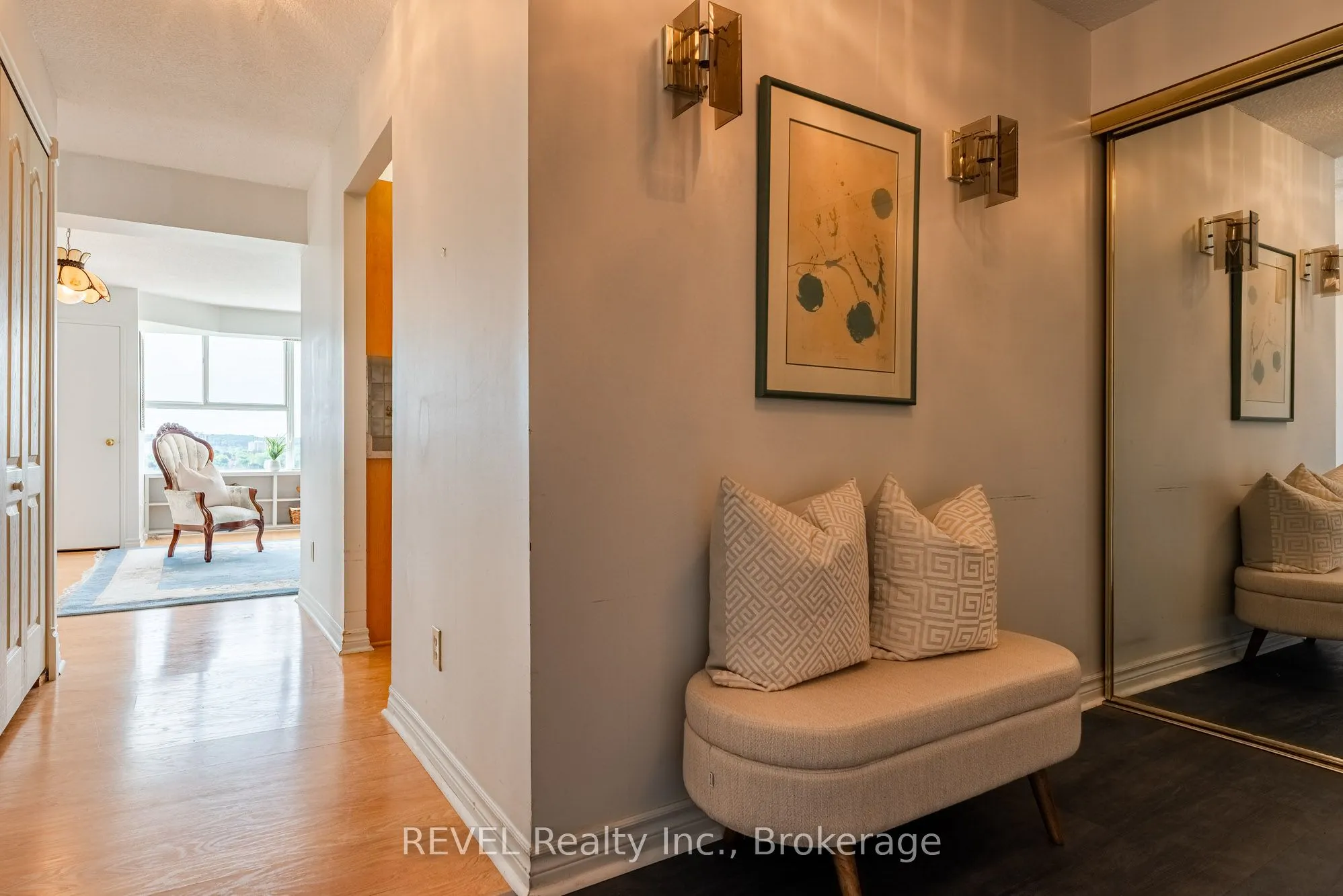 7 GALE Crescent, #PH 4