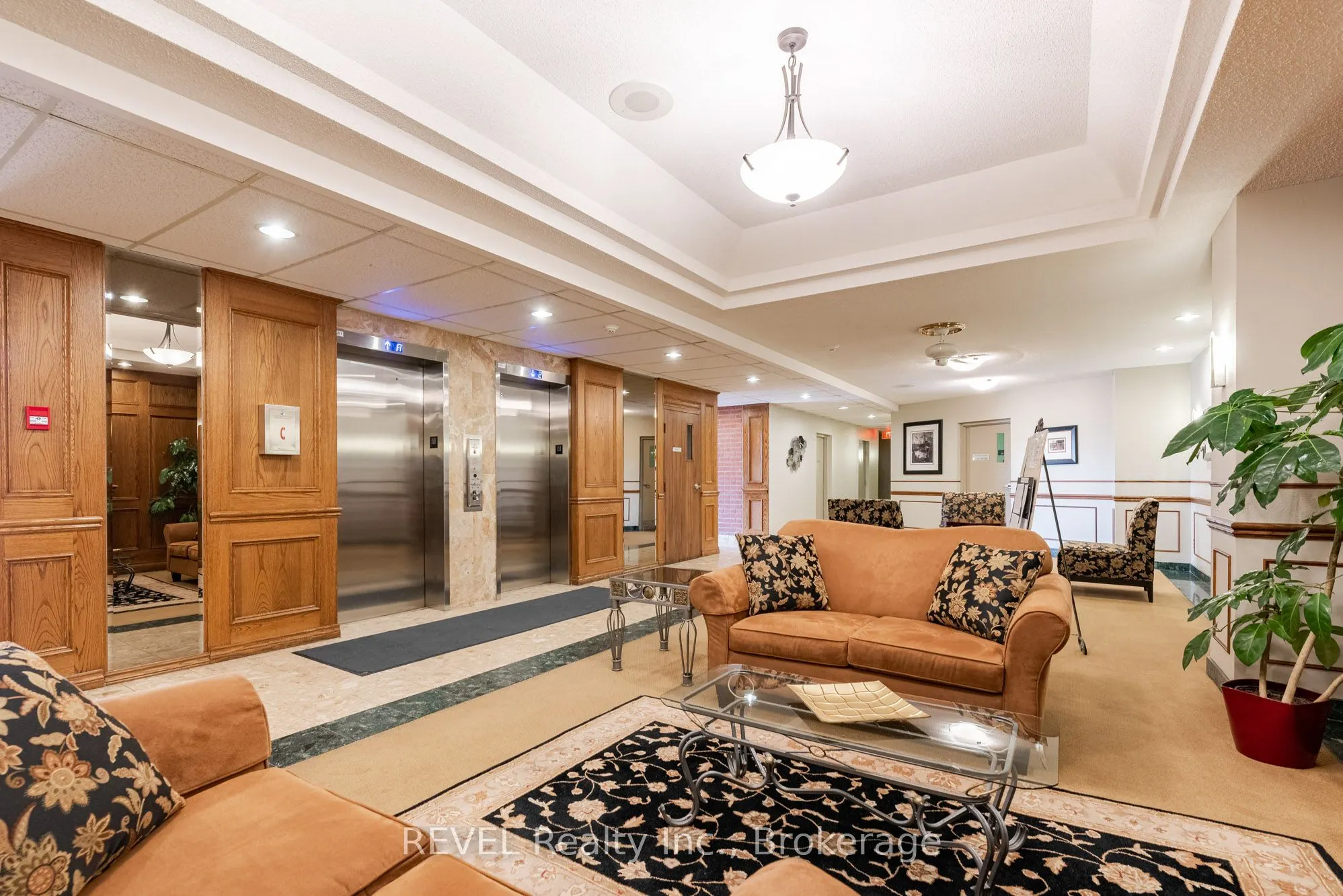 7 GALE Crescent, #PH 4