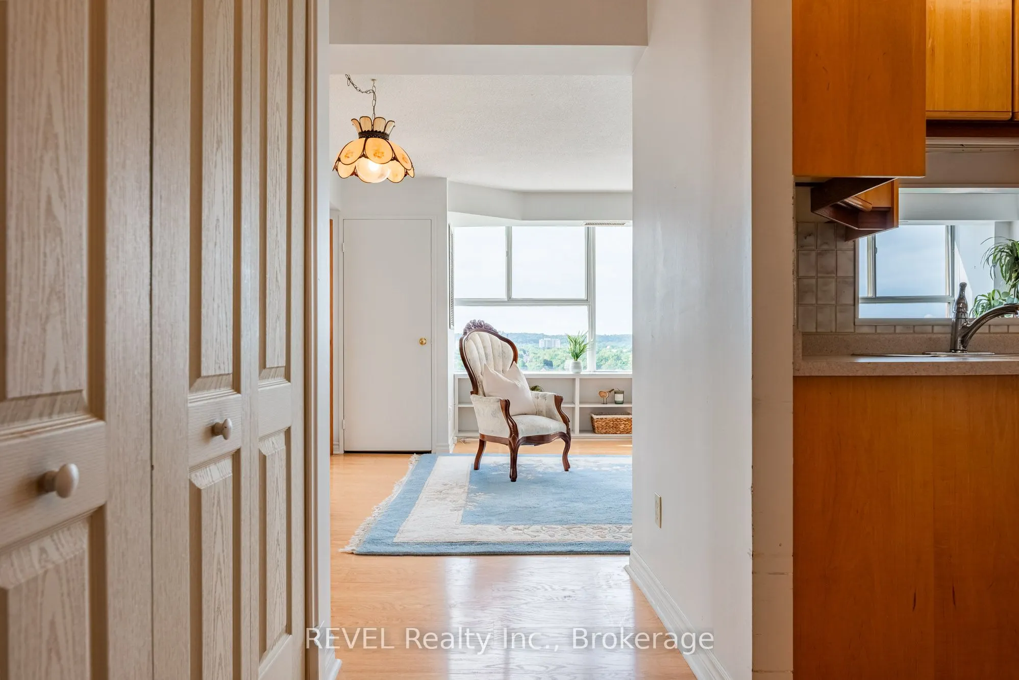 7 GALE Crescent, #PH 4