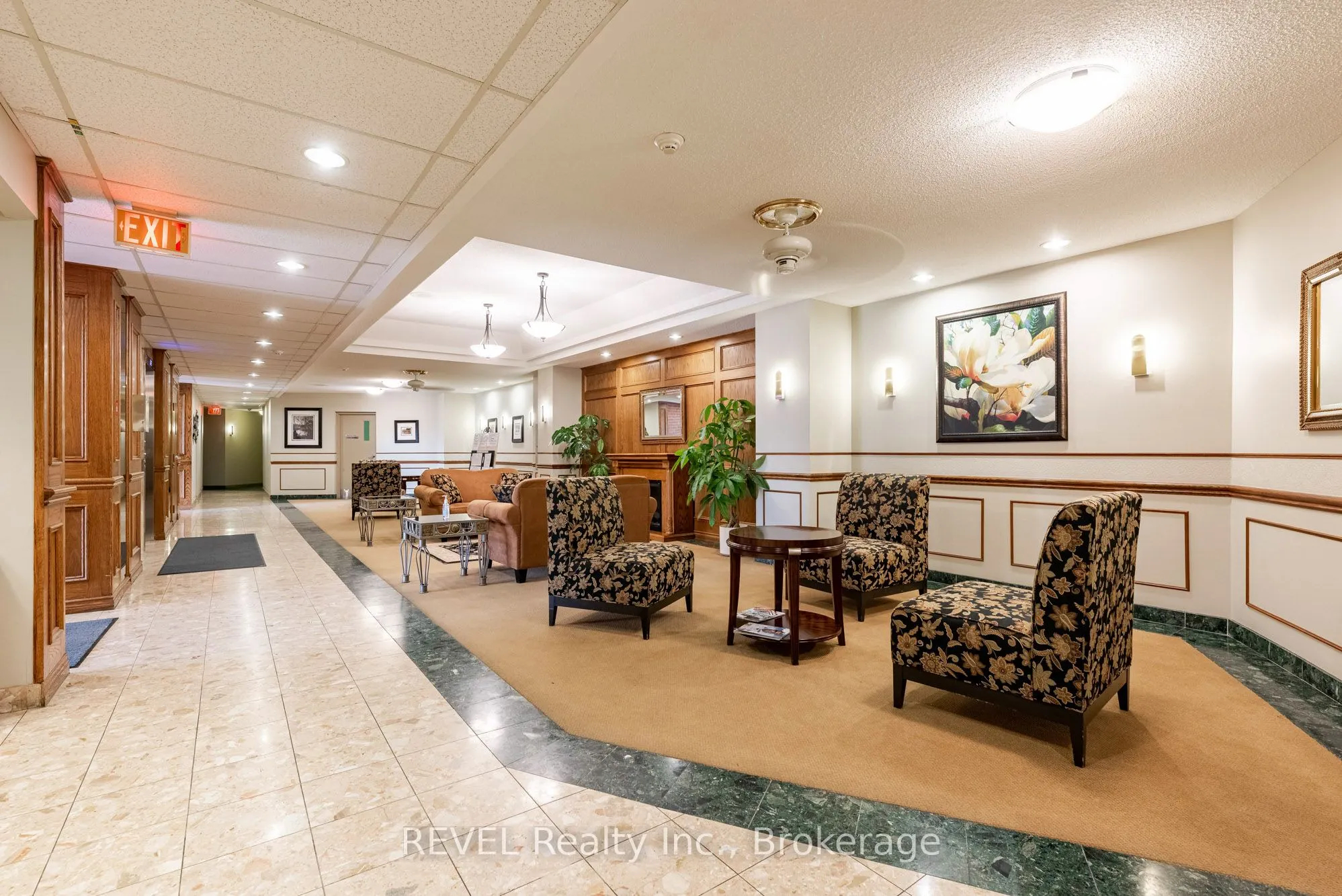 7 GALE Crescent, #PH 4