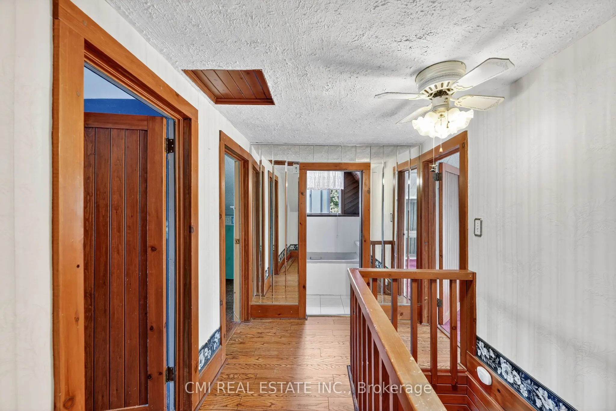 111 Snyder's Road W