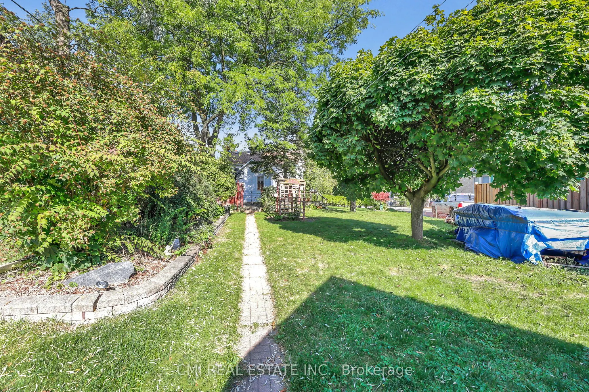 111 Snyder's Road W