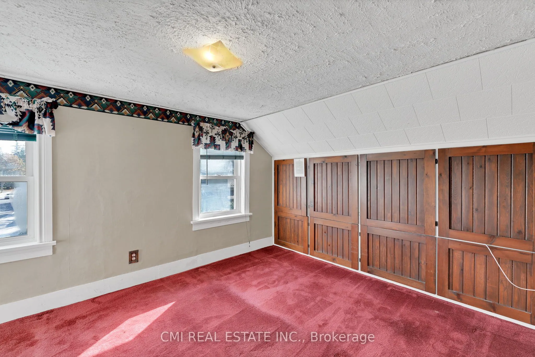 111 Snyder's Road W