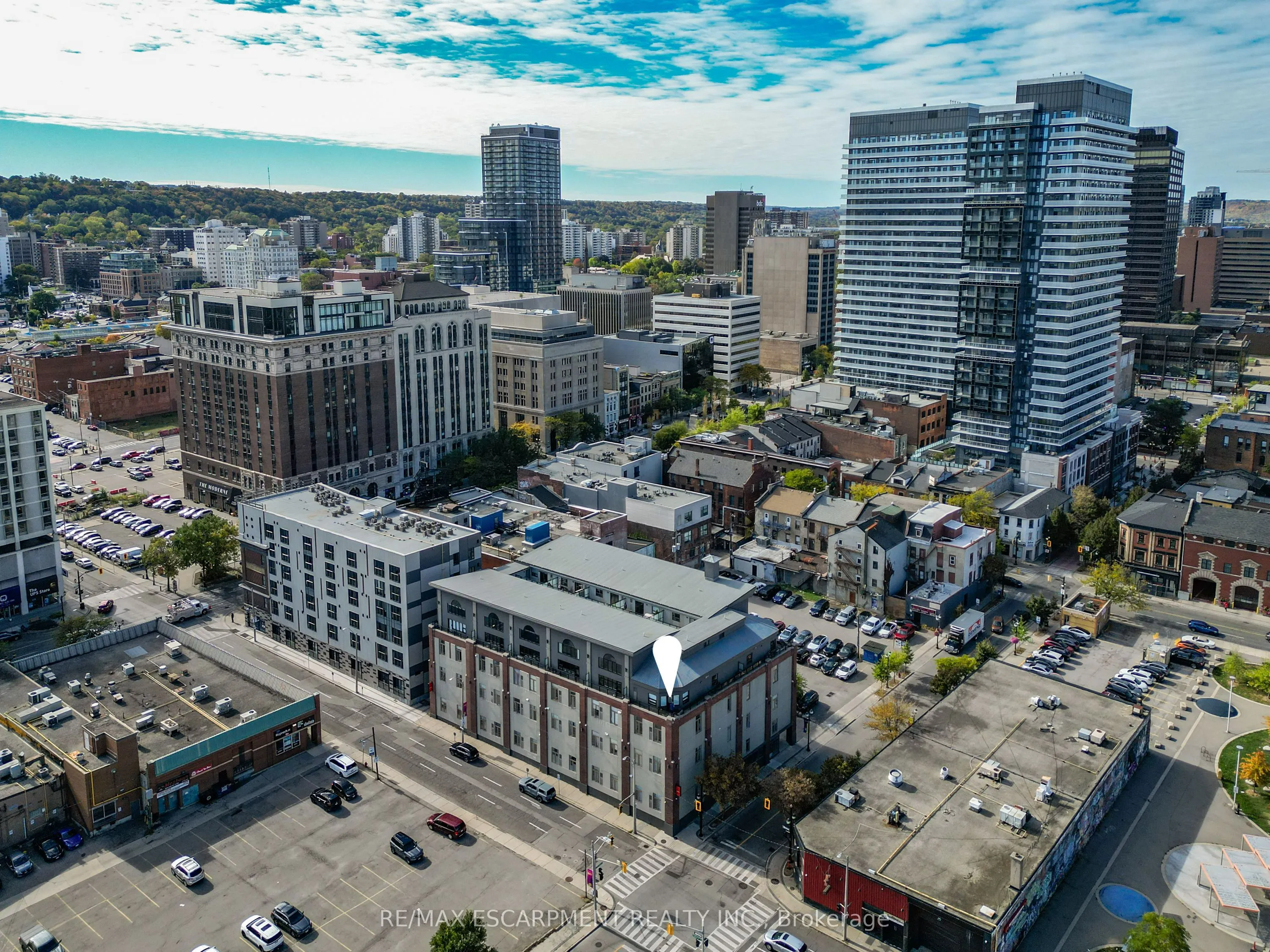 80 King William Street, #404