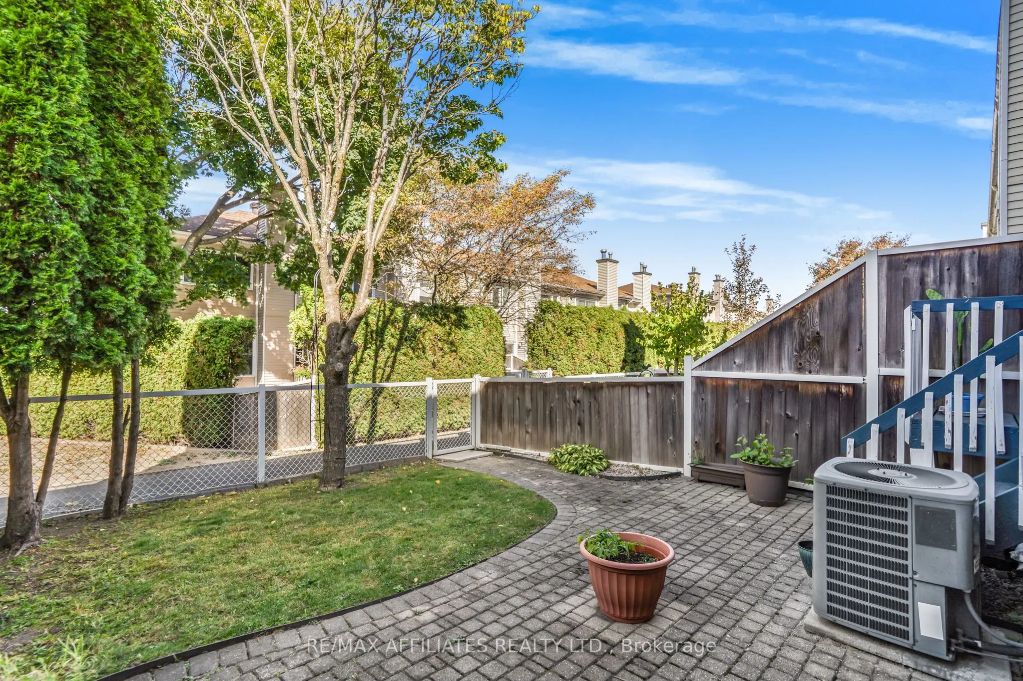 6135 Oak Meadows Drive, #9