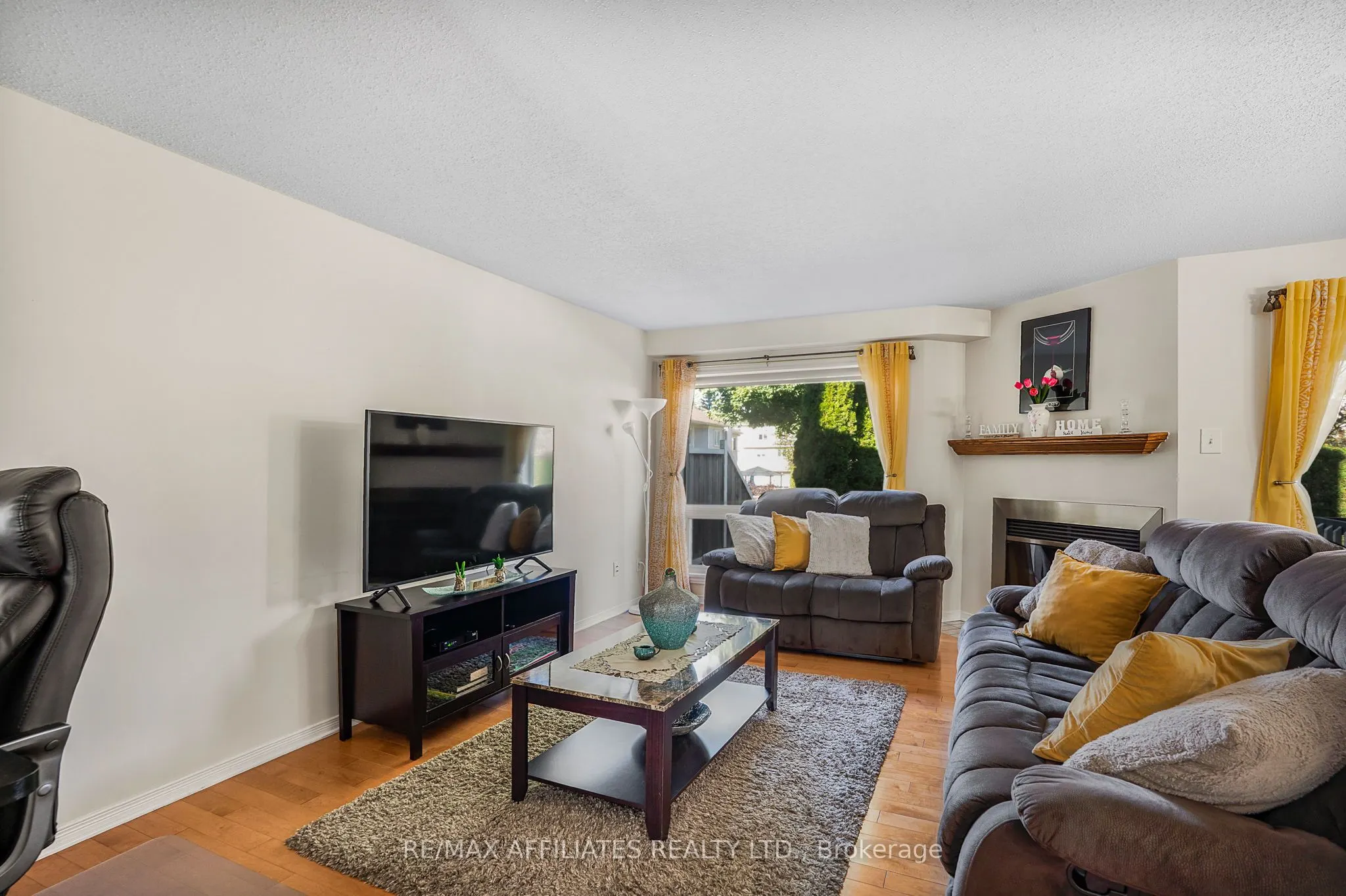 6135 Oak Meadows Drive, #9