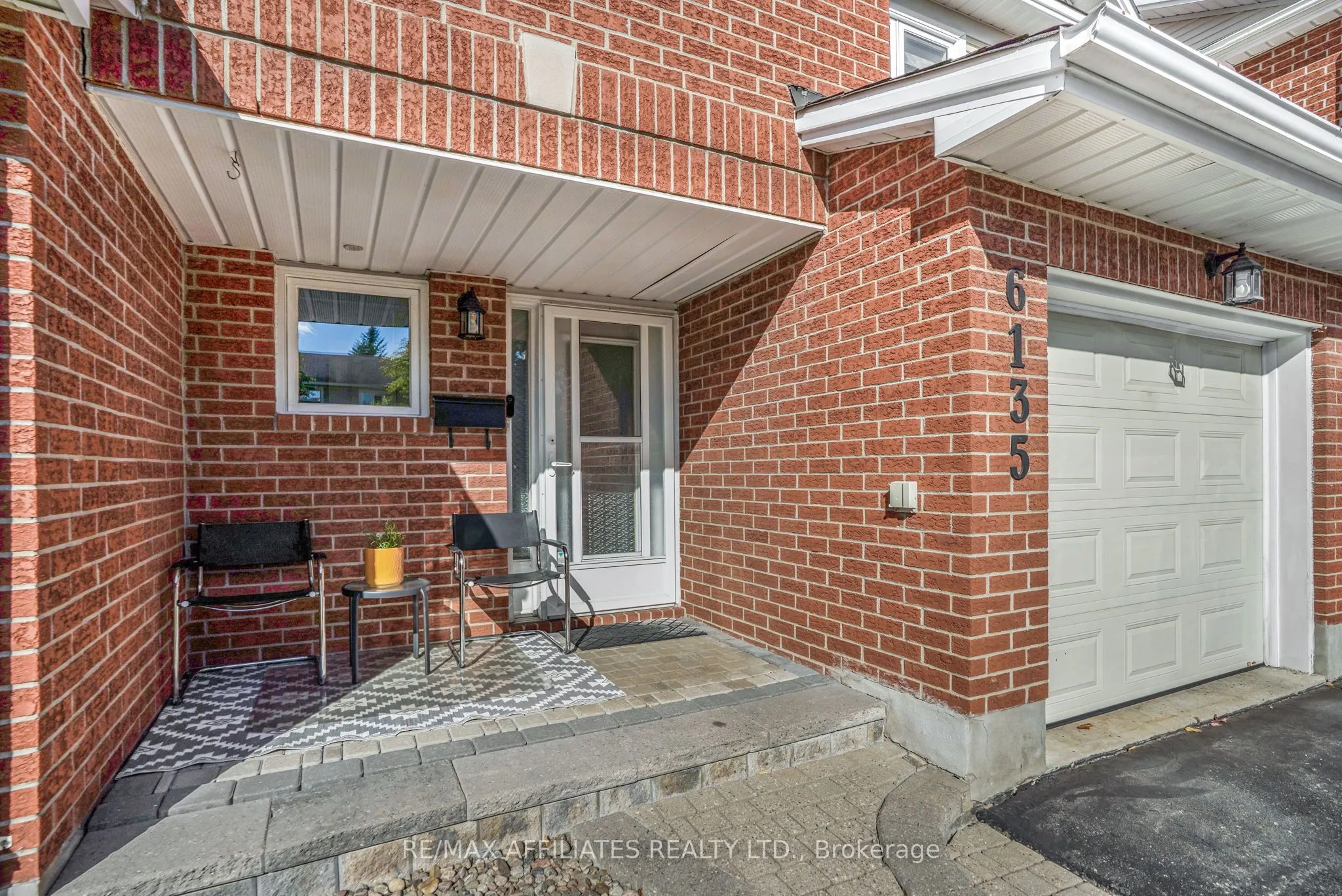 6135 Oak Meadows Drive, #9