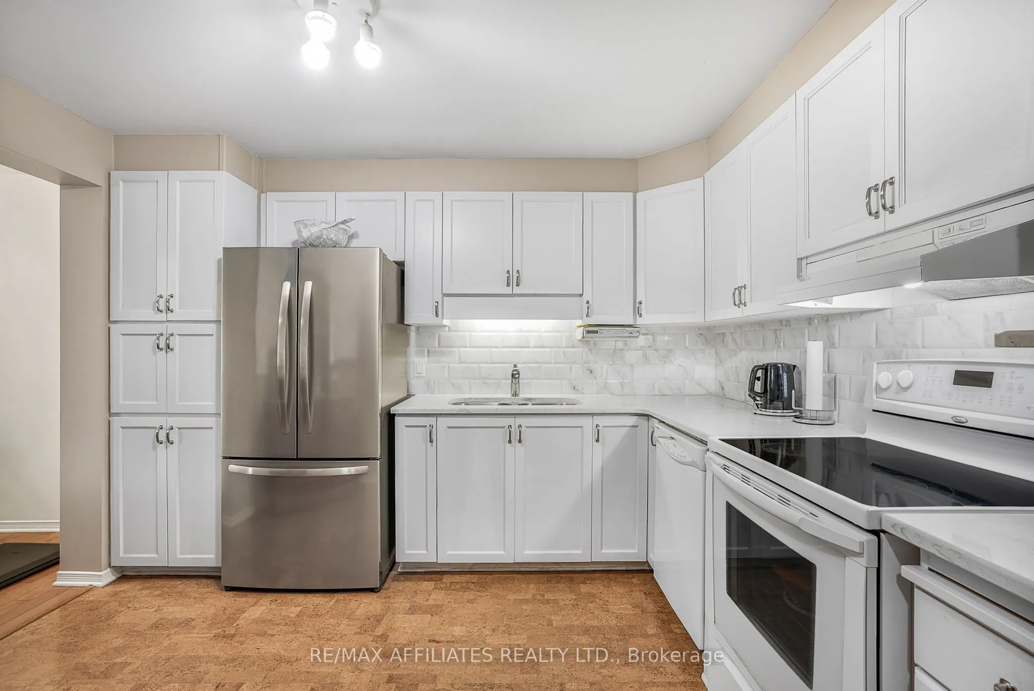 6135 Oak Meadows Drive, #9
