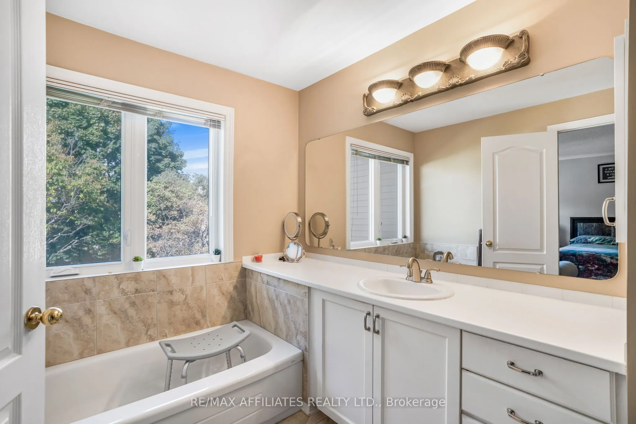 6135 Oak Meadows Drive, #9