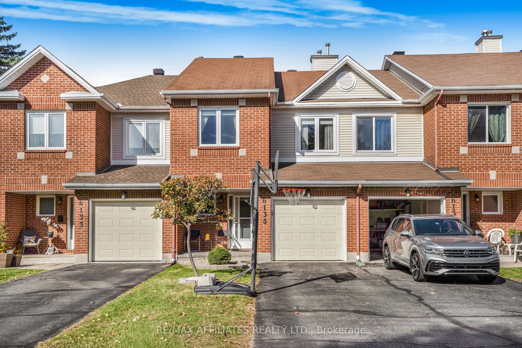 6135 Oak Meadows Drive, #9